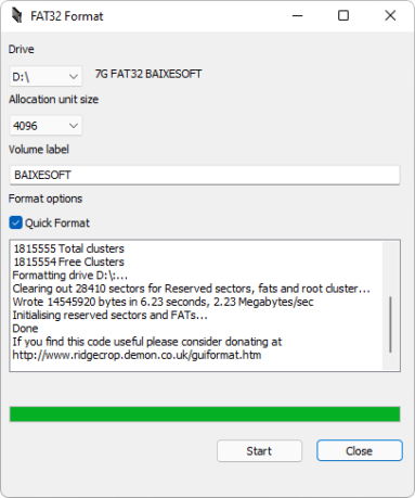 Captura de tela do FAT32 Format que mostra a tela final de conclusão de um processo de formatação.