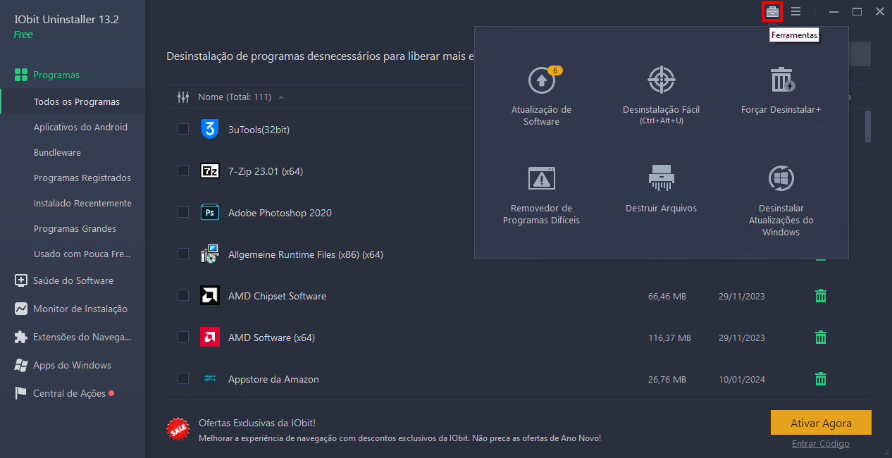Captura de tela demonstrativa do IObit Uninstaller mostrando suas opções disponíveis em seu painel de opções que inclui o "Forçar desinstalar", "Removedor de programas difíceis", entre outras.