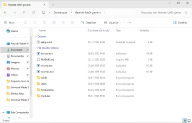 Captura de tela que mostra o explorador de arquivos do Windows exibindo os conteúdos do download o Realtek Universal Audio Driver a fim de ilustrar o que vem no pacote aos usuários antes do download.