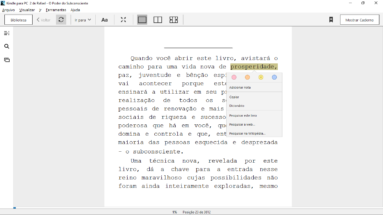 Captura de tela demonstrativa do Kindle mostrando uma interface de leitura de exemplo de um livro. A captura destaca as opções que são exibidas ao se elecionar um texto, as opções mostram destaque de texto, copiar, dicionário, pesquisa, entre outras.